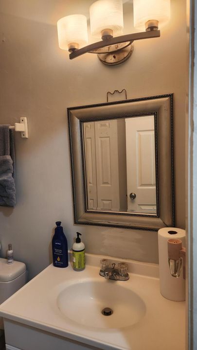 出租: $2,500 (3 贝兹, 2 浴室, 1008 平方英尺)