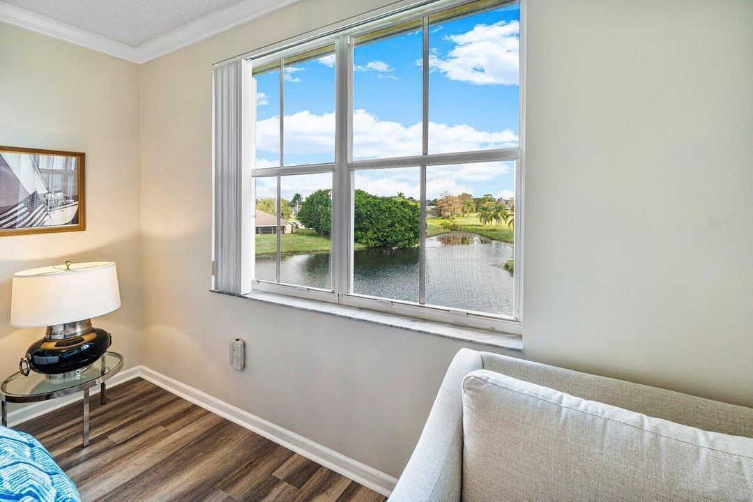 For Sale: $324,900 (3 beds, 2 baths, 1200 Square Feet)