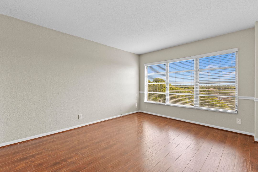 На продажу: $185,000 (2 спален, 2 ванн, 1350 Квадратных фут)