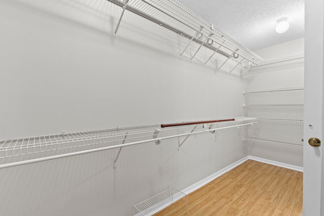 На продажу: $185,000 (2 спален, 2 ванн, 1350 Квадратных фут)