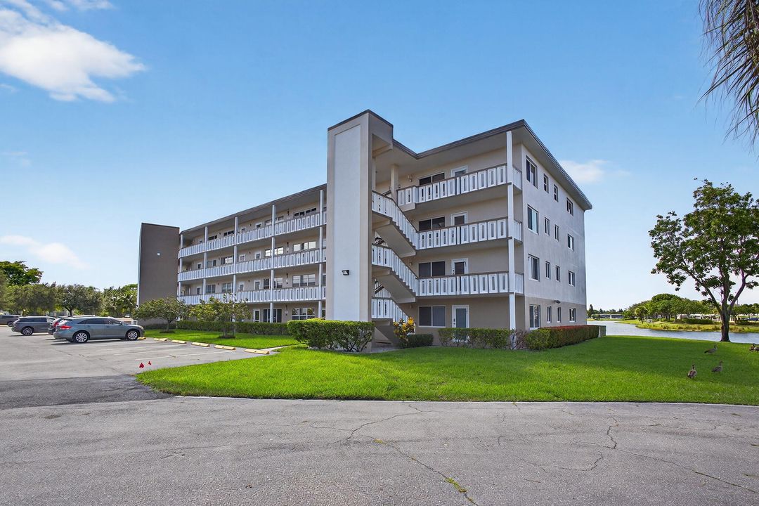 На продажу: $245,000 (1 спален, 1 ванн, 702 Квадратных фут)