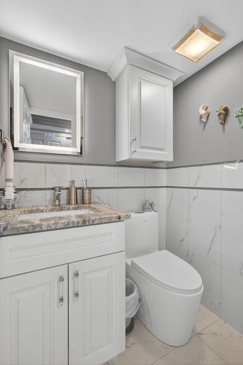 На продажу: $245,000 (1 спален, 1 ванн, 702 Квадратных фут)