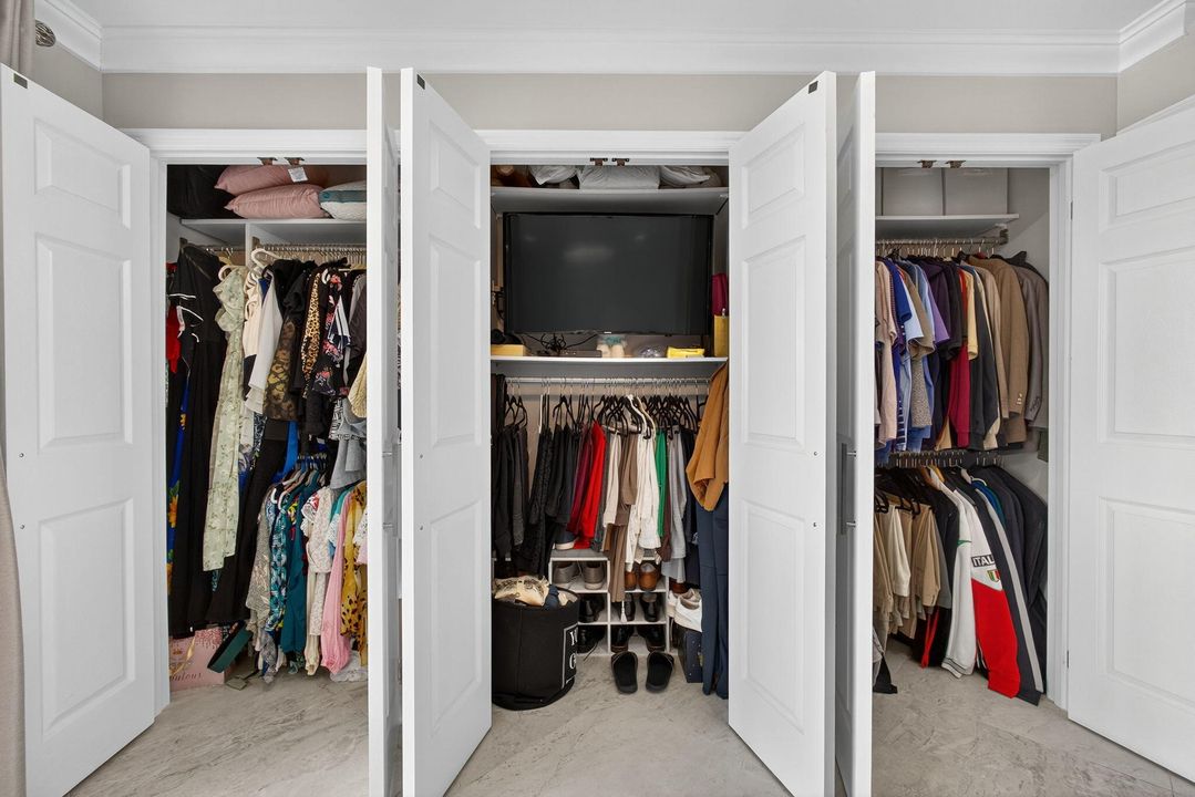 На продажу: $245,000 (1 спален, 1 ванн, 702 Квадратных фут)