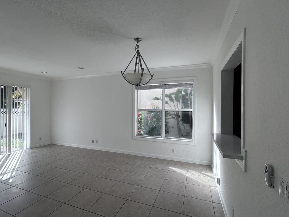 待售: $489,000 (3 贝兹, 2 浴室, 1728 平方英尺)