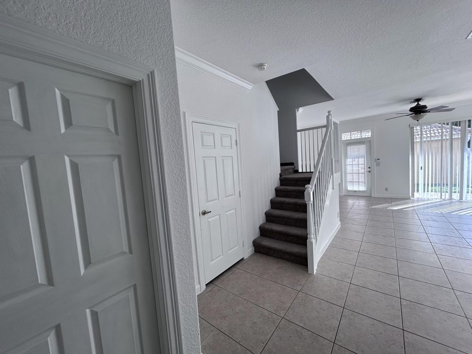 待售: $489,000 (3 贝兹, 2 浴室, 1728 平方英尺)