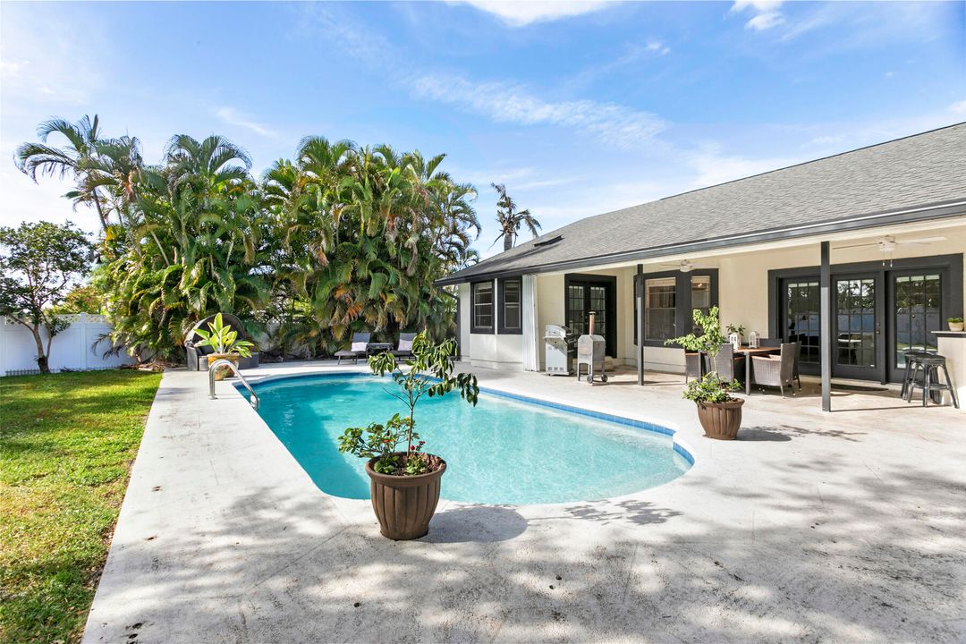 For Sale: $735,000 (3 beds, 2 baths, 2268 Square Feet)