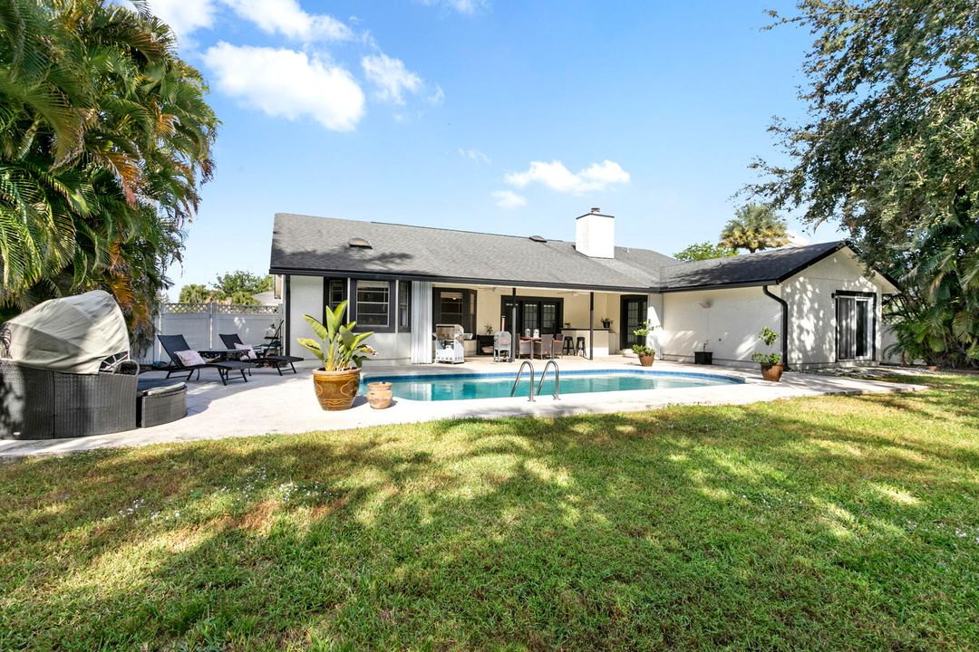 For Sale: $735,000 (3 beds, 2 baths, 2268 Square Feet)