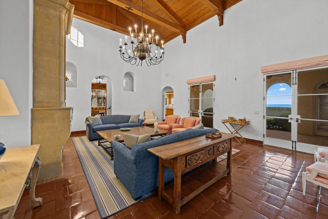 For Rent: $80,000 (6 beds, 6 baths, 5410 Square Feet)