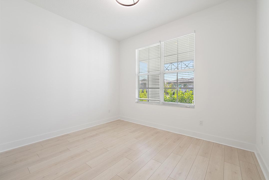 В аренду: $5,150 (4 спален, 4 ванн, 3000 Квадратных фут)