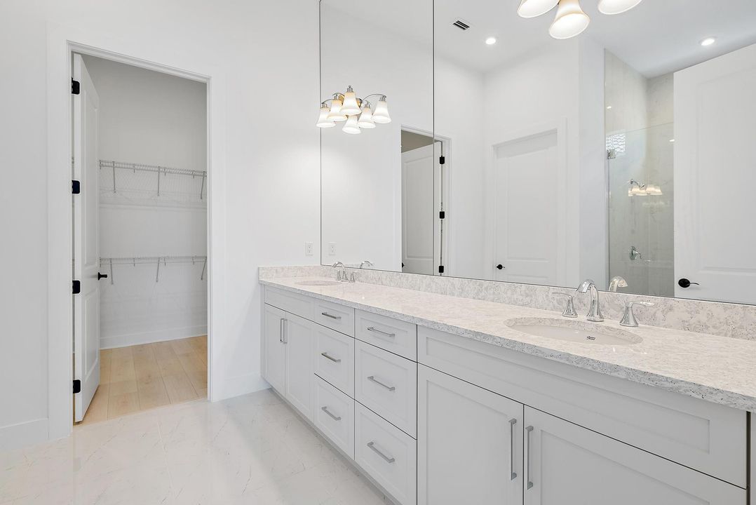 В аренду: $5,150 (4 спален, 4 ванн, 3000 Квадратных фут)