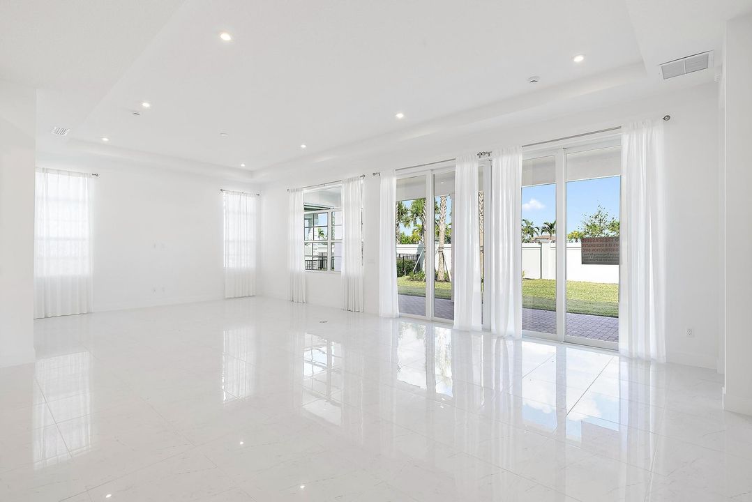 В аренду: $5,150 (4 спален, 4 ванн, 3000 Квадратных фут)