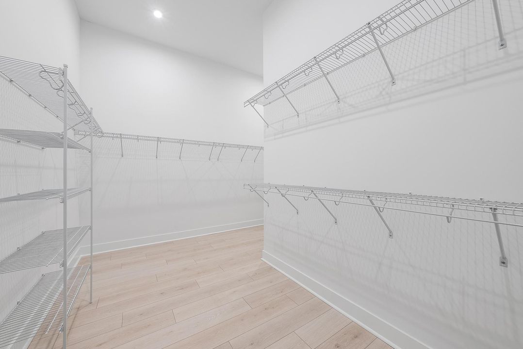 В аренду: $5,150 (4 спален, 4 ванн, 3000 Квадратных фут)