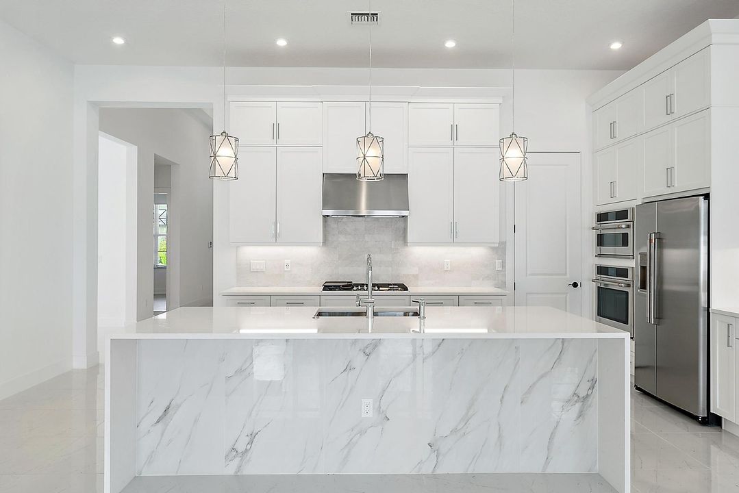 В аренду: $5,150 (4 спален, 4 ванн, 3000 Квадратных фут)