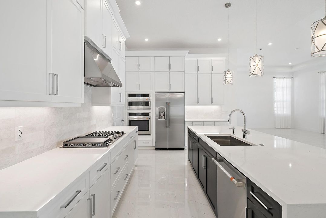 В аренду: $5,150 (4 спален, 4 ванн, 3000 Квадратных фут)