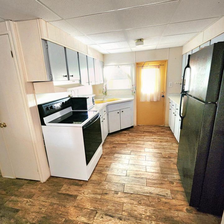 For Sale: $29,999 (2 beds, 2 baths, 1184 Square Feet)