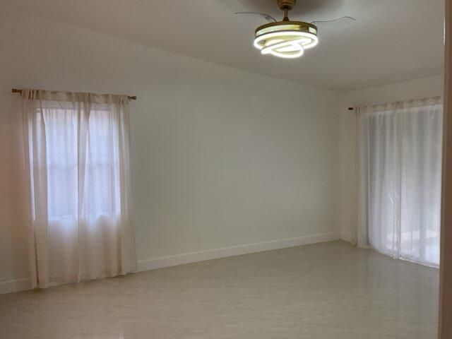 合同活跃: $2,800 (2 贝兹, 2 浴室, 1448 平方英尺)