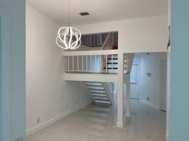 合同活跃: $2,800 (2 贝兹, 2 浴室, 1448 平方英尺)