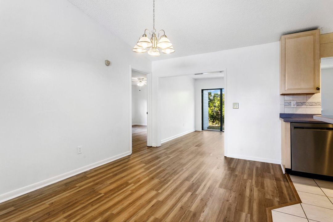 For Sale: $594,000 (4 beds, 2 baths, 1559 Square Feet)