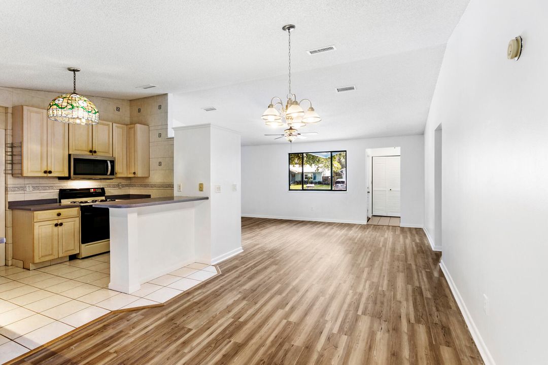 For Sale: $594,000 (4 beds, 2 baths, 1559 Square Feet)