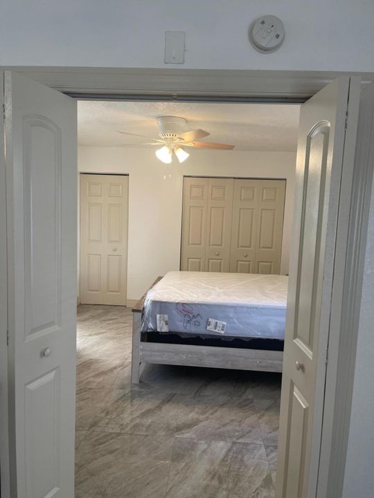 For Rent: $1,900 (1 beds, 1 baths, 627 Square Feet)