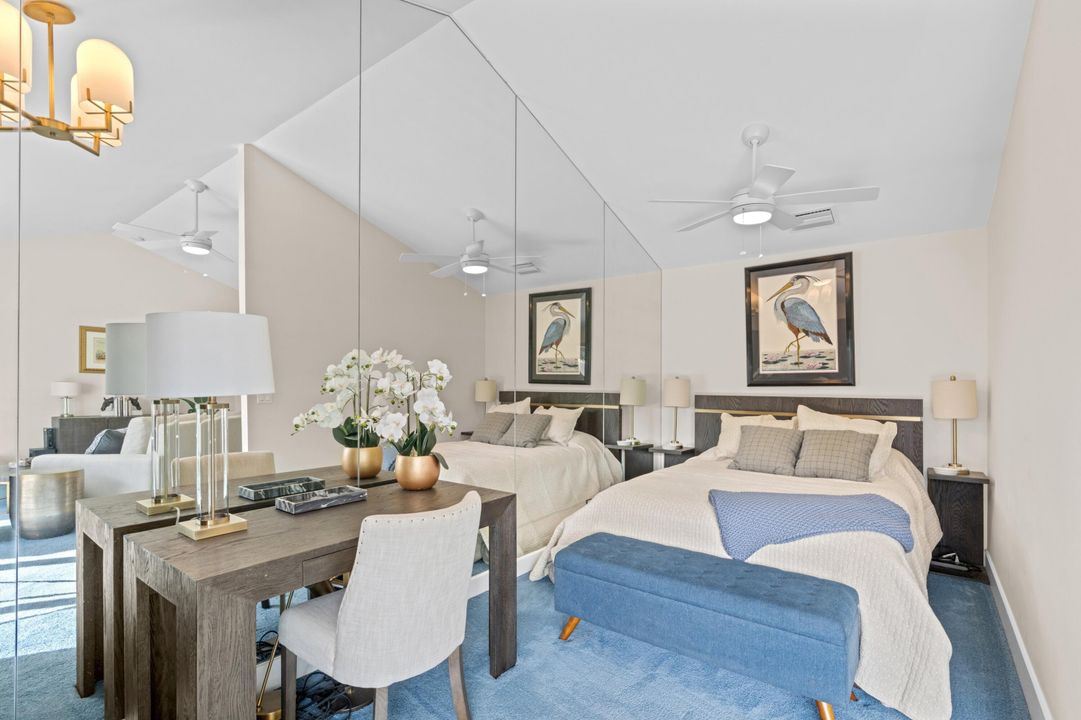 For Sale: $750,000 (1 beds, 1 baths, 725 Square Feet)