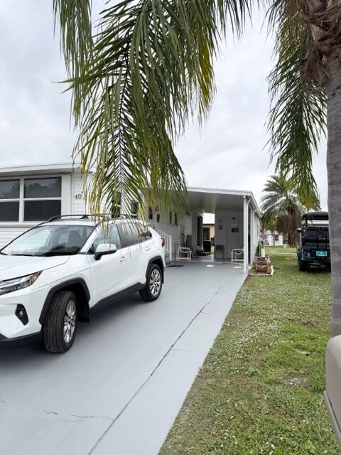 For Sale: $129,900 (3 beds, 2 baths, 1298 Square Feet)