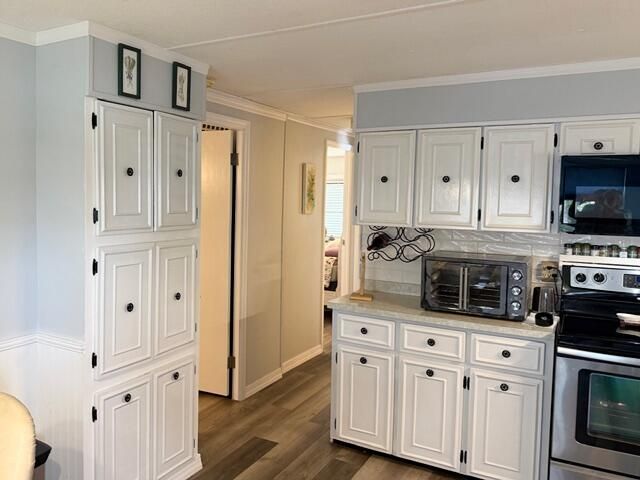 For Sale: $129,900 (3 beds, 2 baths, 1298 Square Feet)