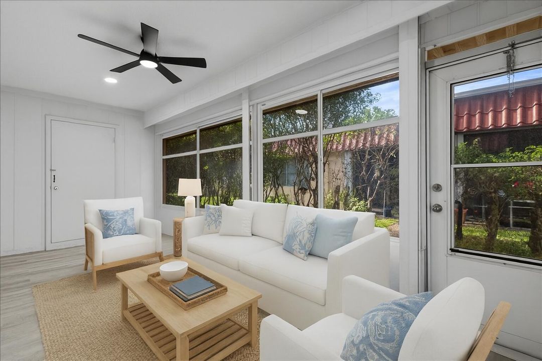 For Sale: $249,900 (2 beds, 2 baths, 941 Square Feet)