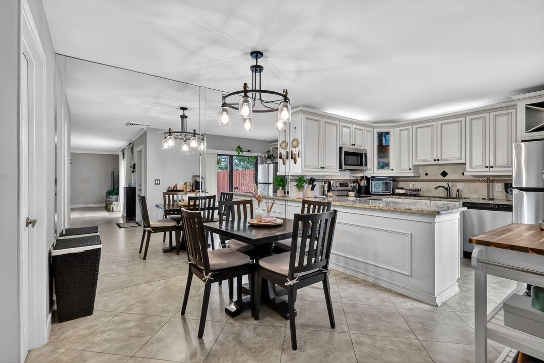 В аренду: $2,600 (2 спален, 2 ванн, 1288 Квадратных фут)