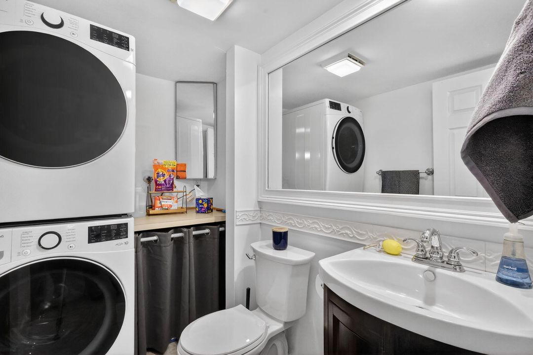 В аренду: $2,600 (2 спален, 2 ванн, 1288 Квадратных фут)