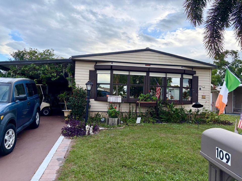 For Sale: $70,000 (2 beds, 2 baths, 1460 Square Feet)