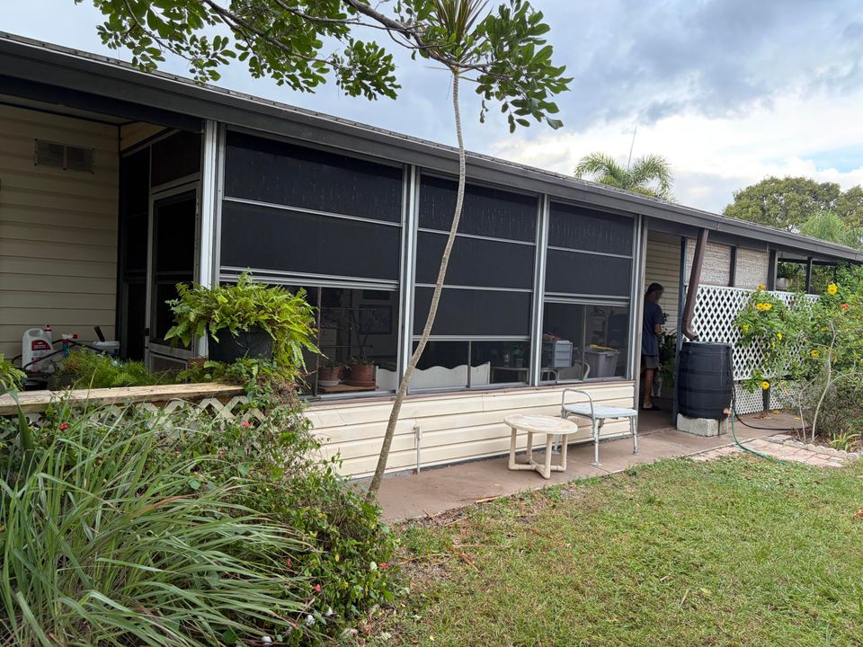 For Sale: $70,000 (2 beds, 2 baths, 1460 Square Feet)