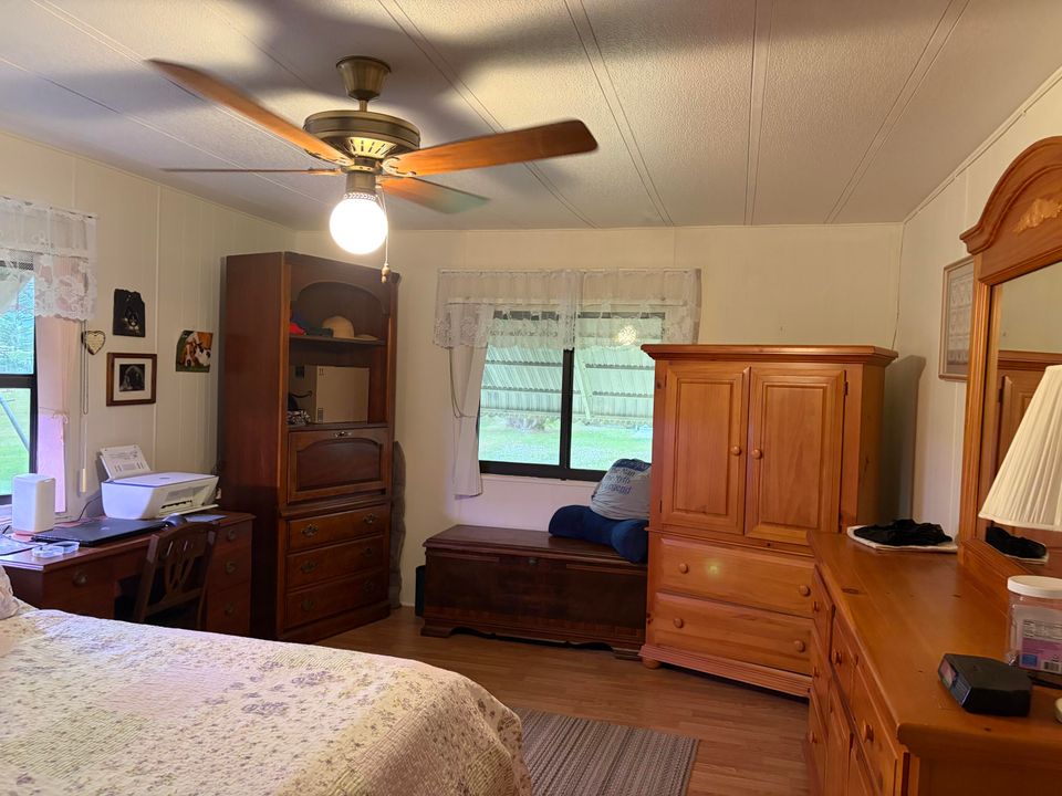For Sale: $70,000 (2 beds, 2 baths, 1460 Square Feet)