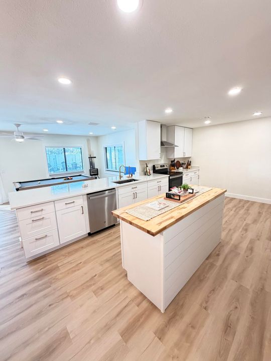 待售: $420,000 (3 贝兹, 2 浴室, 1950 平方英尺)