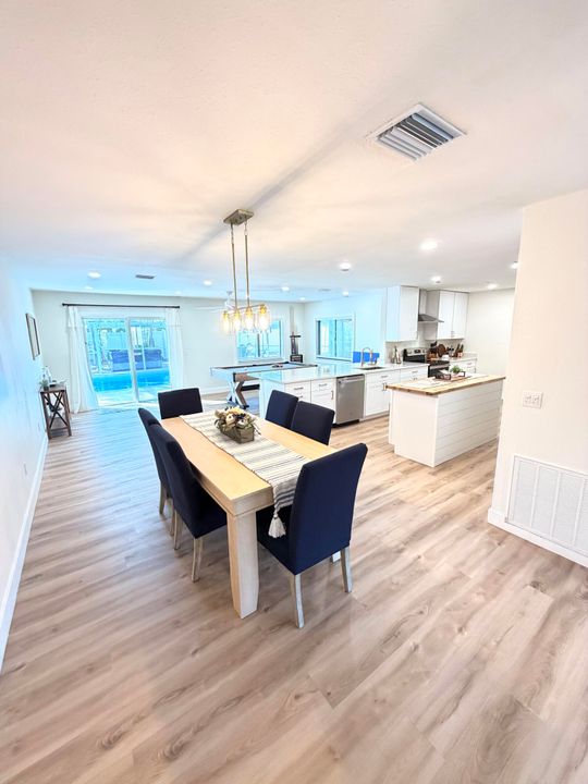 待售: $420,000 (3 贝兹, 2 浴室, 1950 平方英尺)