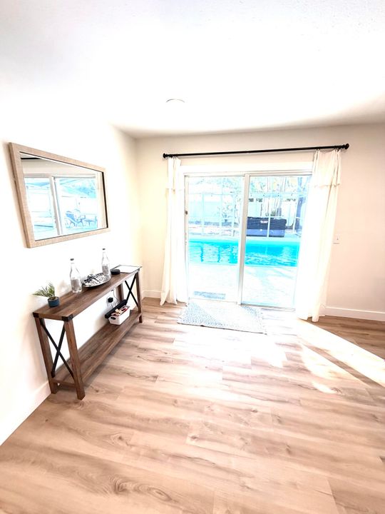 待售: $420,000 (3 贝兹, 2 浴室, 1950 平方英尺)