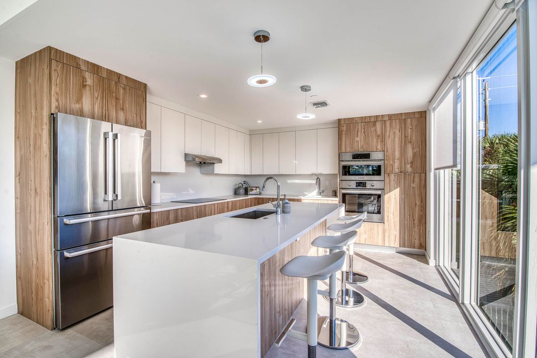 For Sale: $785,000 (3 beds, 2 baths, 1580 Square Feet)