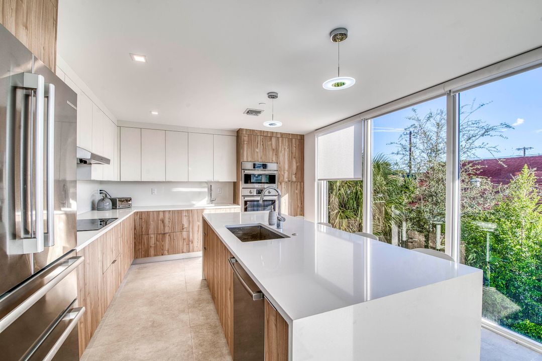 For Sale: $785,000 (3 beds, 2 baths, 1580 Square Feet)