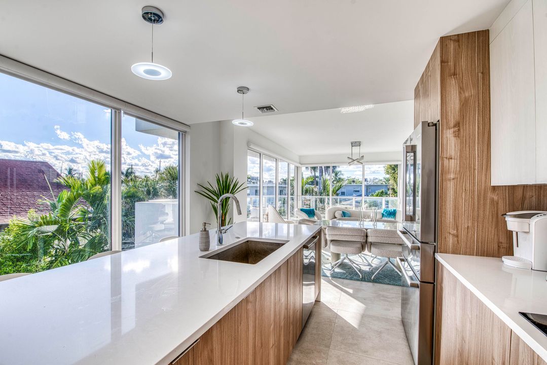 For Sale: $785,000 (3 beds, 2 baths, 1580 Square Feet)