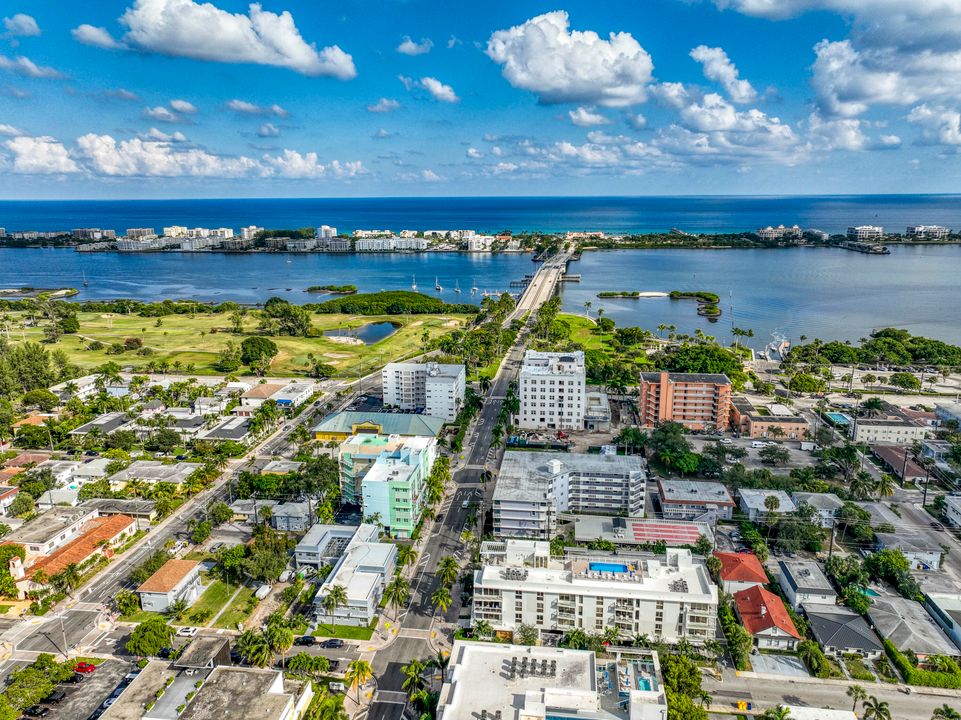 For Sale: $785,000 (3 beds, 2 baths, 1580 Square Feet)