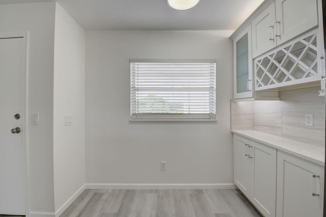 En Venta: $249,000 (2 camas, 2 baños, 1300 Pies cuadrados)