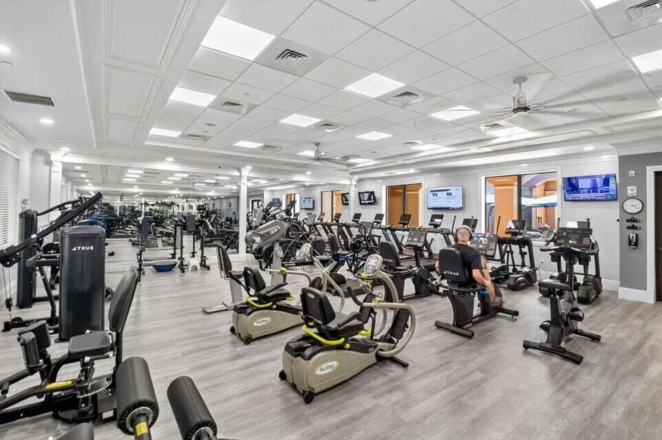 For Sale: $445,000 (3 beds, 2 baths, 1619 Square Feet)