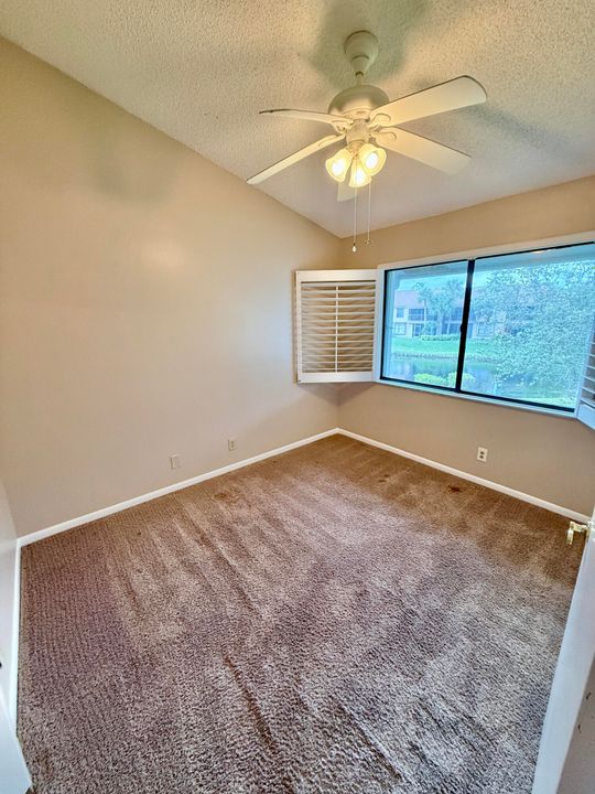 For Sale: $255,000 (3 beds, 2 baths, 1250 Square Feet)