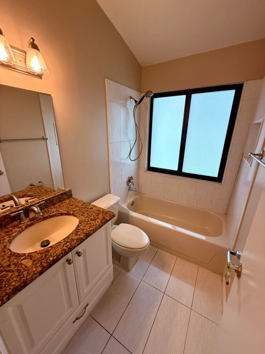 For Sale: $255,000 (3 beds, 2 baths, 1250 Square Feet)