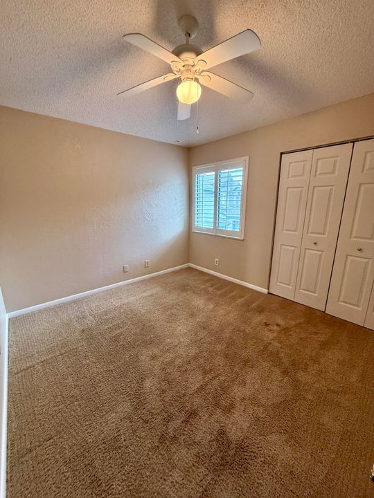 For Sale: $255,000 (3 beds, 2 baths, 1250 Square Feet)