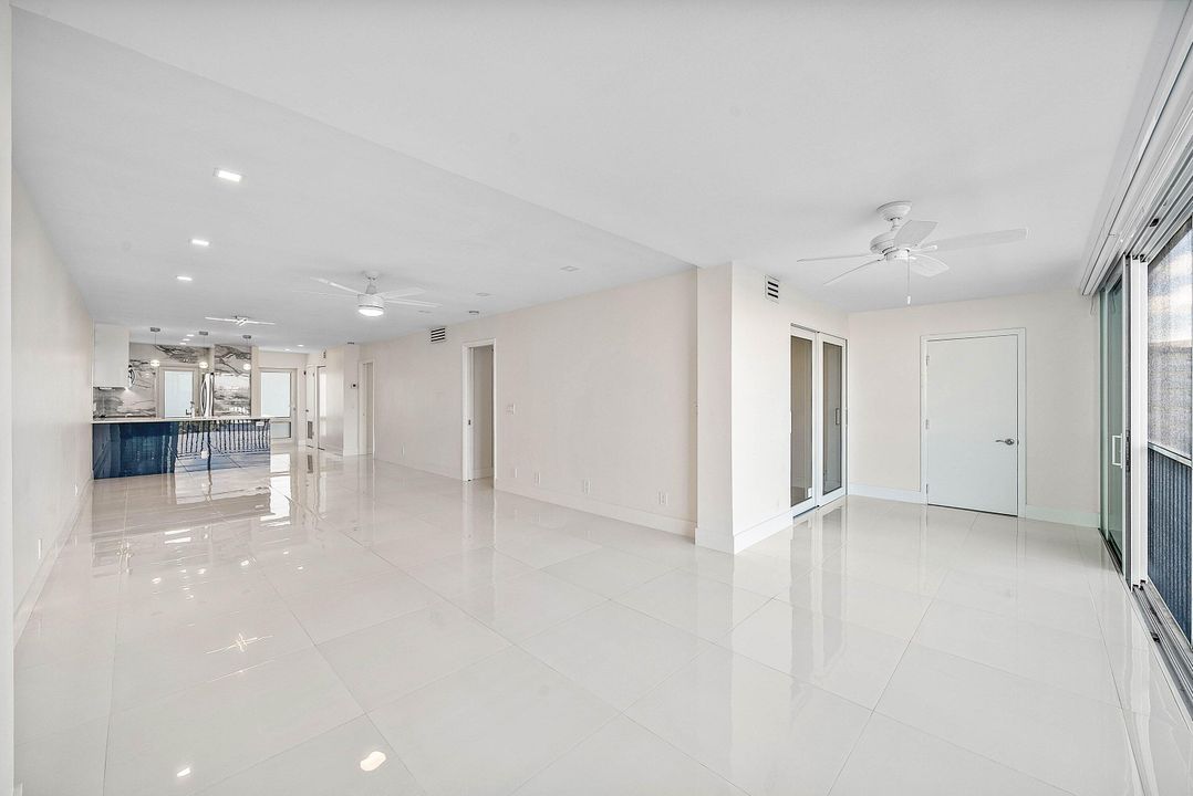 待售: $665,000 (2 贝兹, 2 浴室, 1166 平方英尺)