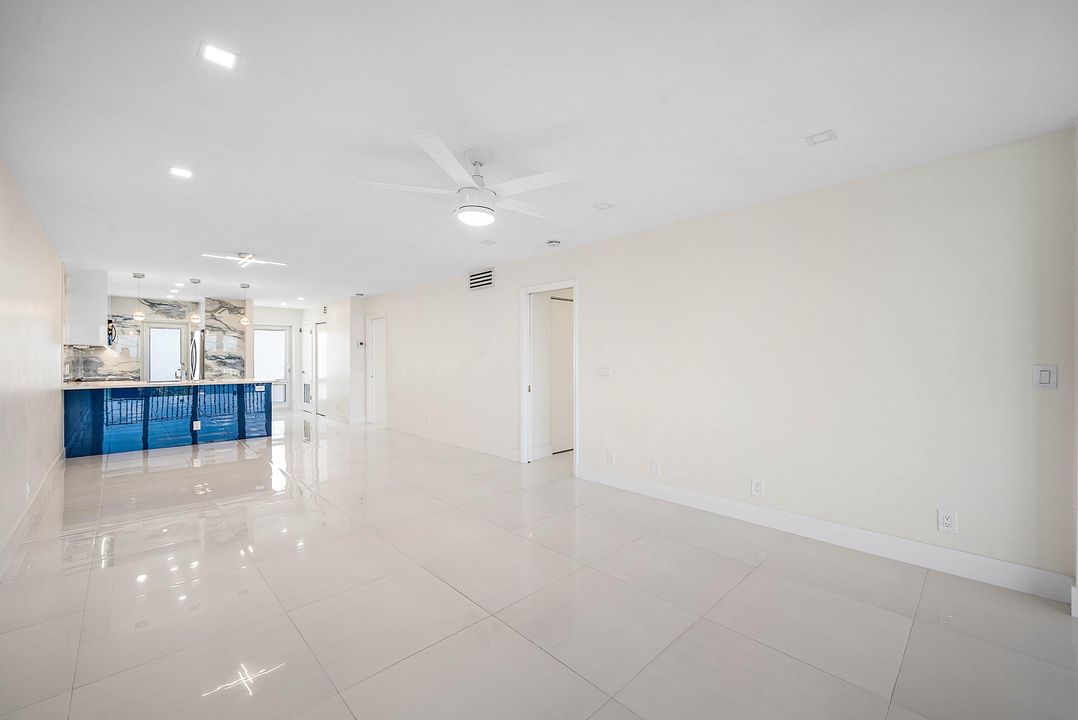 待售: $665,000 (2 贝兹, 2 浴室, 1166 平方英尺)