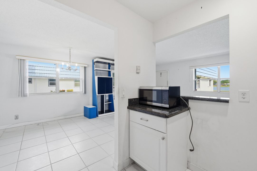 待售: $99,000 (1 贝兹, 1 浴室, 720 平方英尺)