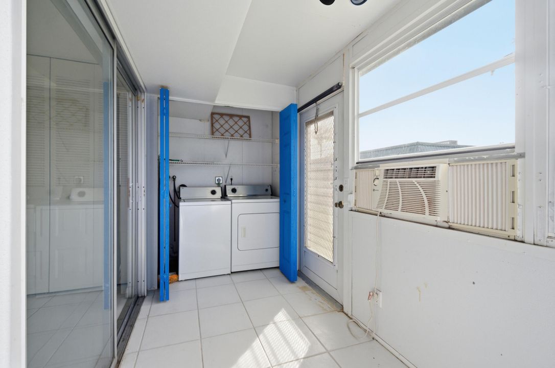 待售: $99,000 (1 贝兹, 1 浴室, 720 平方英尺)