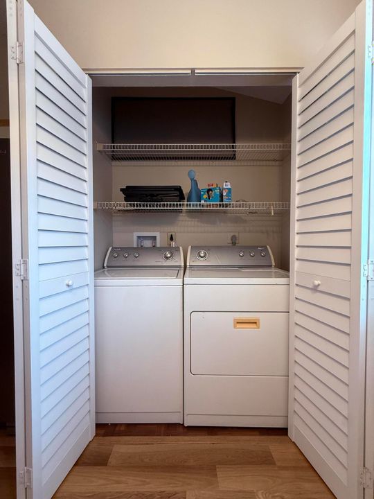 For Sale: $255,000 (3 beds, 2 baths, 1250 Square Feet)